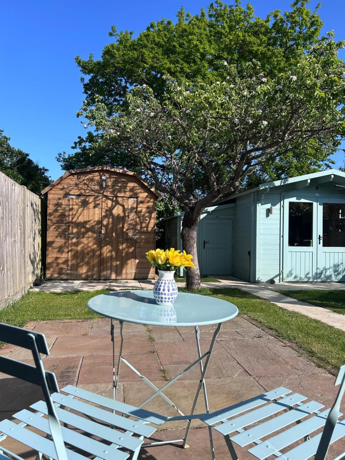 The Apple Tree Apartment Chestfield Екстериор снимка